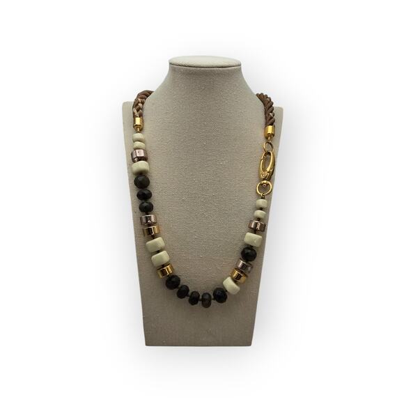 Black, Cream & Metallic Beaded Boho Old Money Classic Style Necklace - Picture 8 of 8